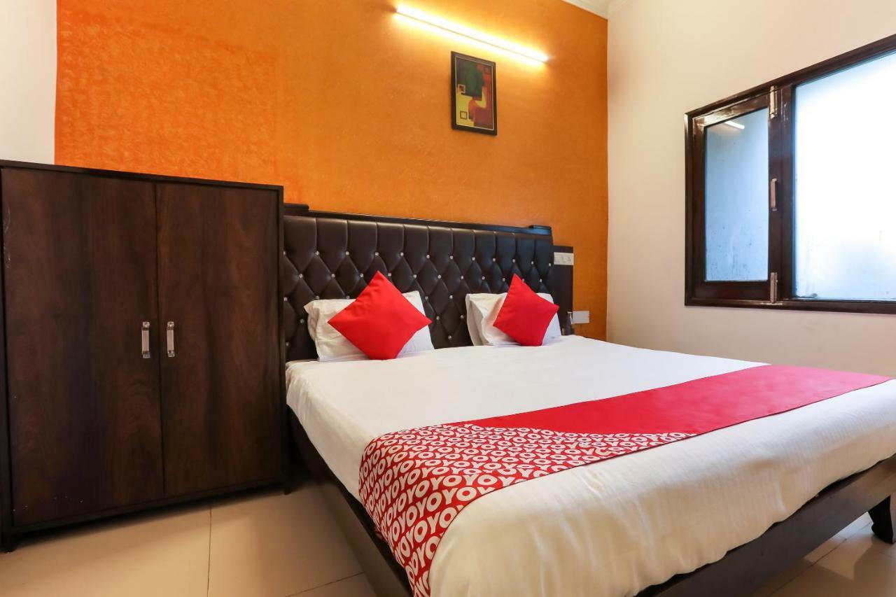 Oyo Flagship 37488 Hotel R V Regency Amritsar Exterior foto