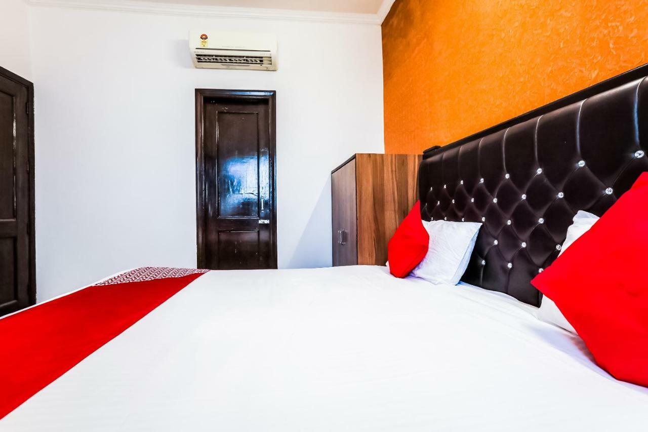 Oyo Flagship 37488 Hotel R V Regency Amritsar Exterior foto