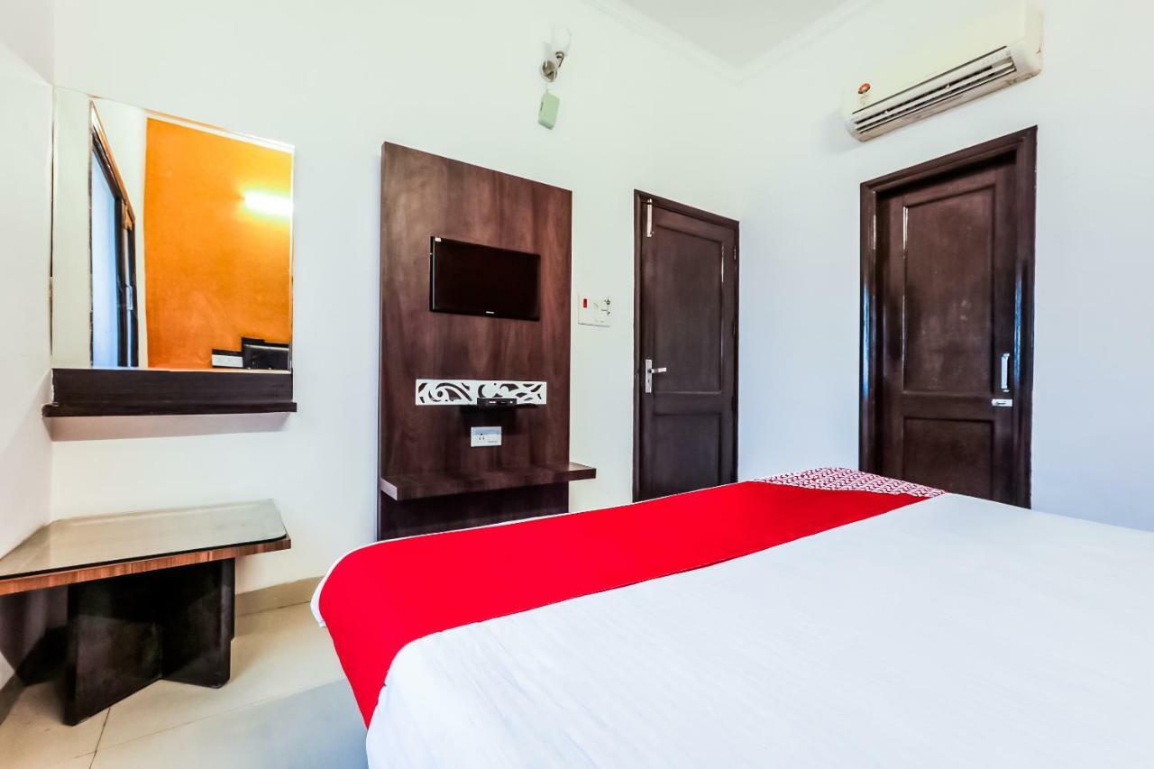 Oyo Flagship 37488 Hotel R V Regency Amritsar Exterior foto