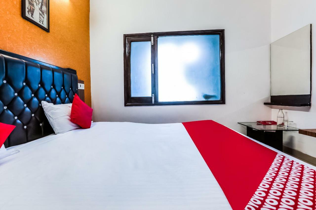 Oyo Flagship 37488 Hotel R V Regency Amritsar Exterior foto